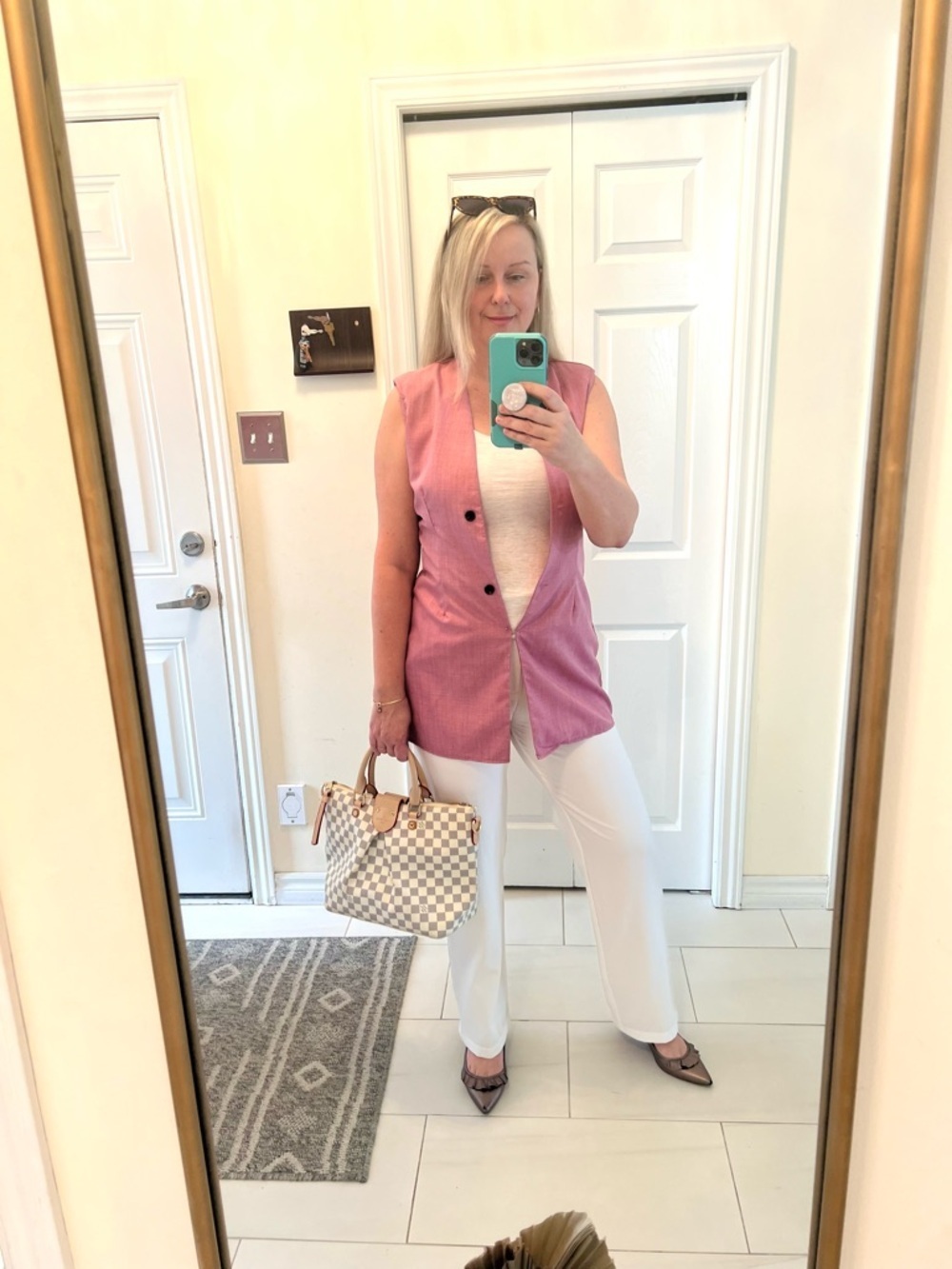 Sleeveless Pink Vest M